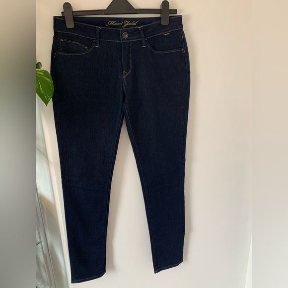 Mavi Gold Alexa Mid Rise Skinny with Classic Stitching - Picture 3 of 4